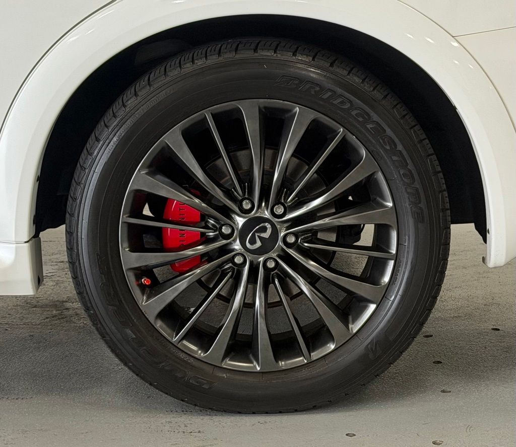 2020 INFINITI QX80 - Photo 8