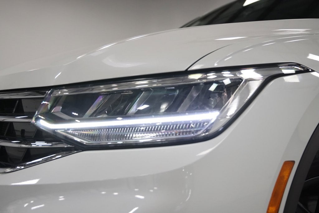 2023 Volkswagen Tiguan SE - Photo 14