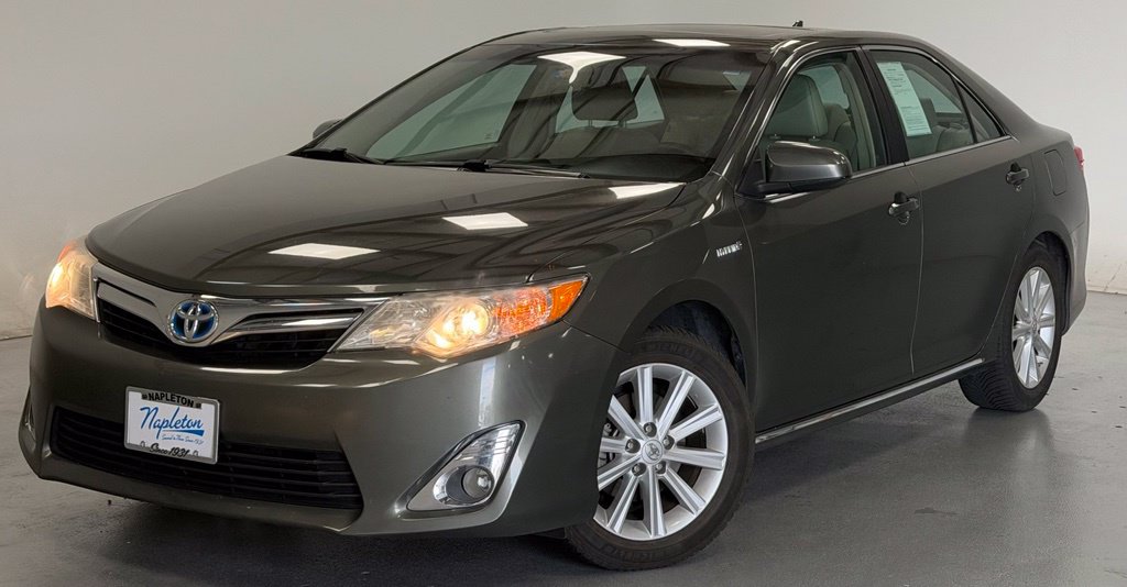  Toyota Camry Hybrid