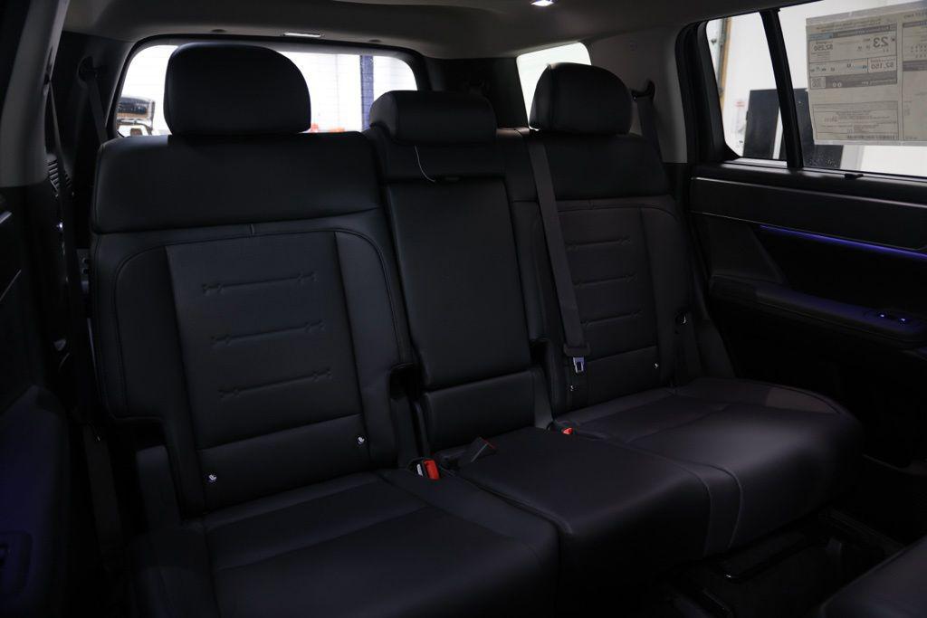 2026 Hyundai Santa Fe Limited - Photo 16