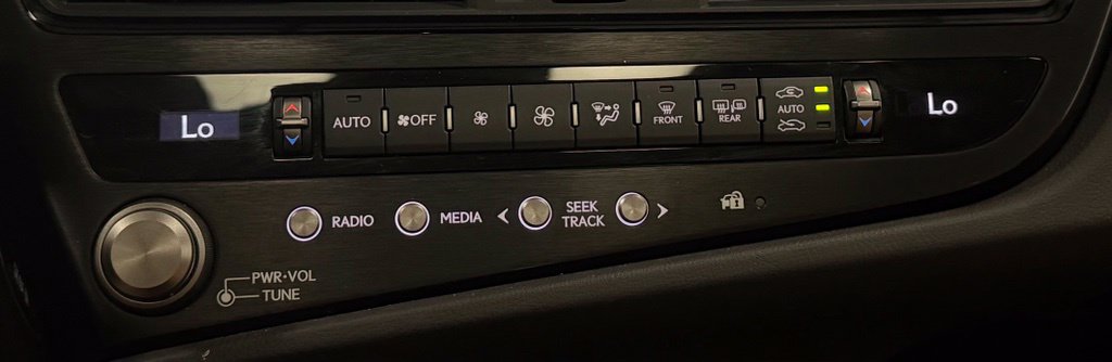 2023 Lexus ES 350 - Photo 19