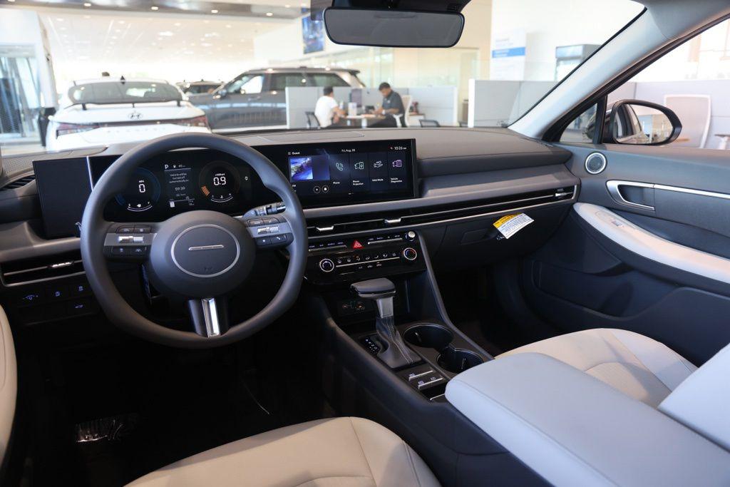 2026 Hyundai Sonata SE - Photo 14