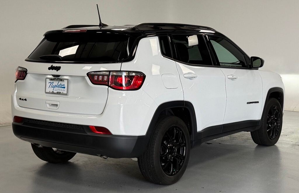 Used 2023 Jeep Compass Latitude SUV