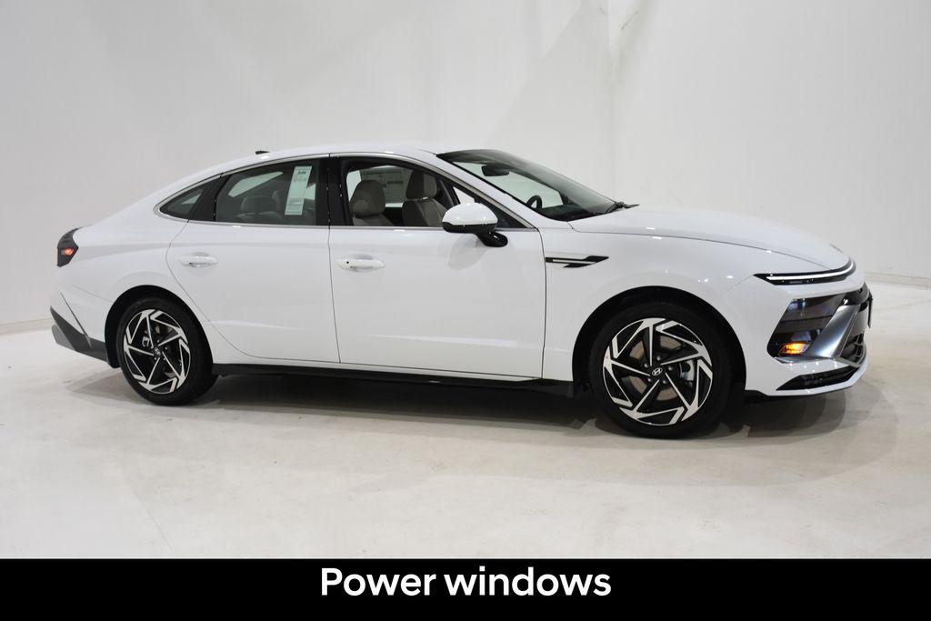 2026 Hyundai Sonata SEL - Photo 3