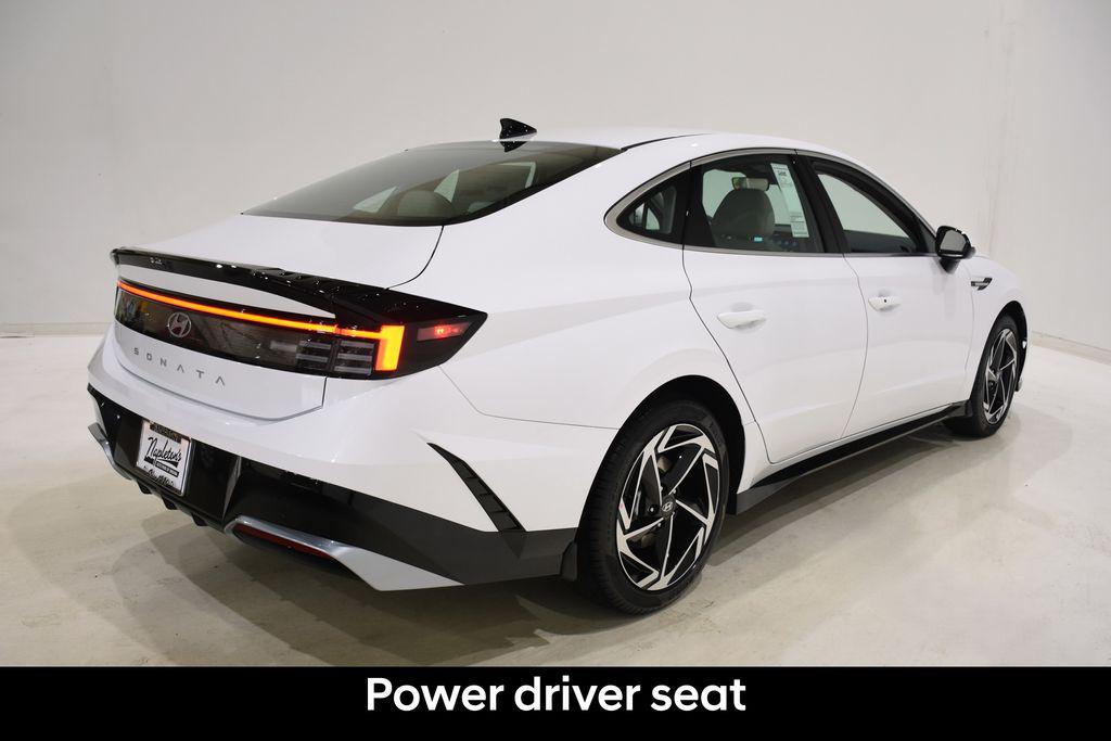 2026 Hyundai Sonata SEL - Photo 4