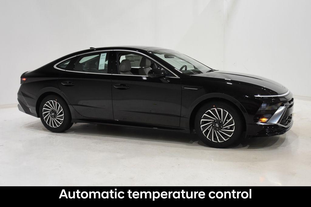 New 2026 Hyundai Sonata Hybrid Limited Sedan
