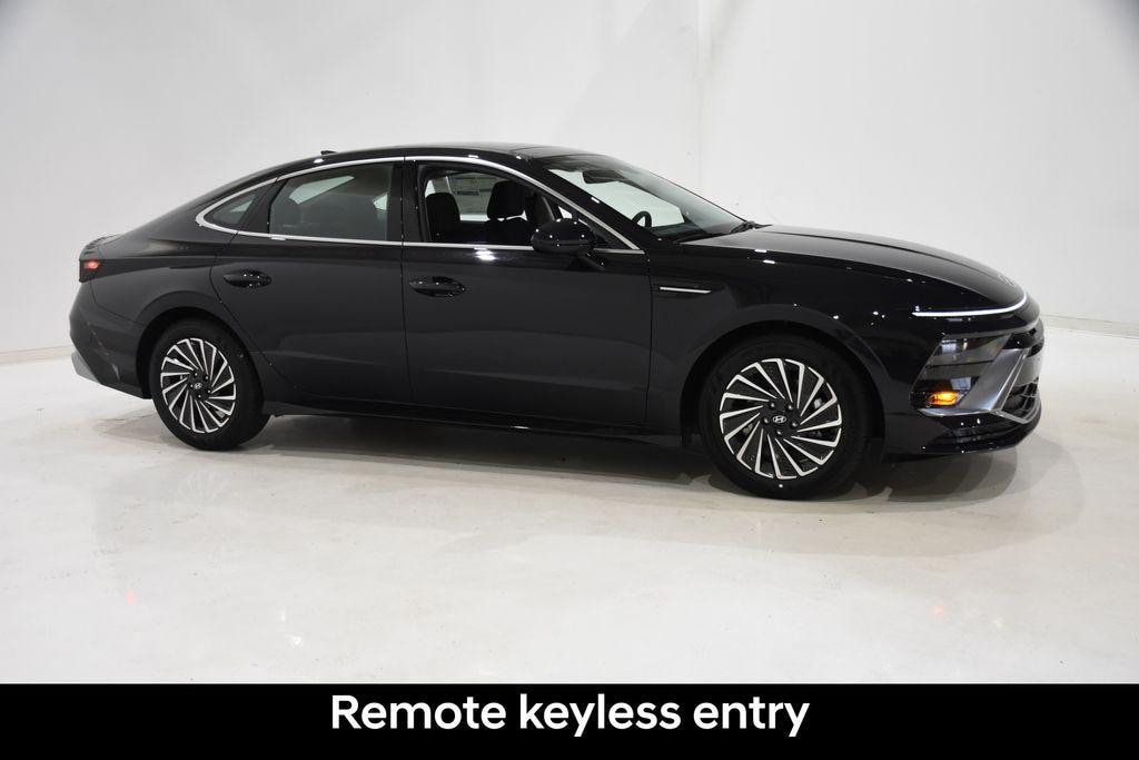 New 2026 Hyundai Sonata Hybrid SEL Sedan