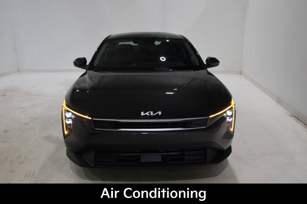 New 2026 Kia K4 LXS Sedan
