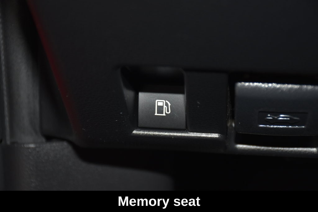 2021 Toyota Venza Limited - Photo 12