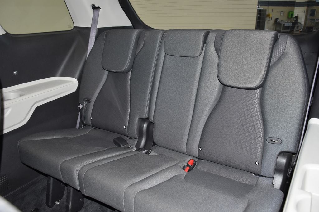 2024 Kia Carnival LX - Photo 28