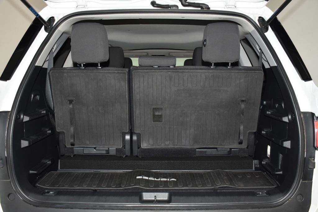 2023 Toyota Sequoia SR5 - Photo 30