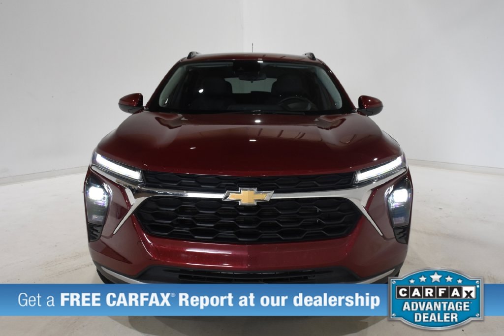 Used 2025 Chevrolet Trax LT SUV