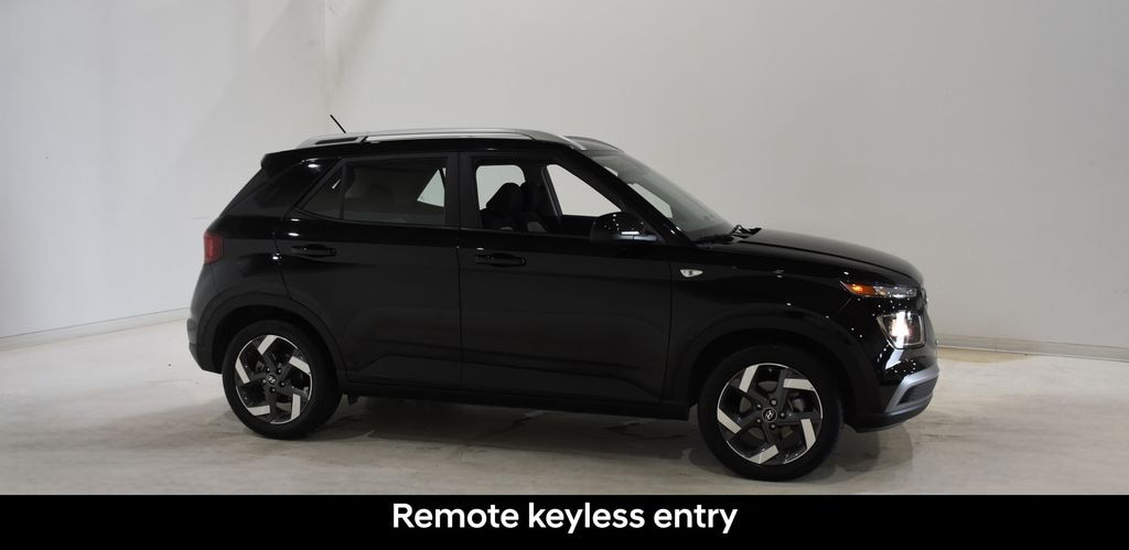 Used 2025 Hyundai Venue SEL SUV