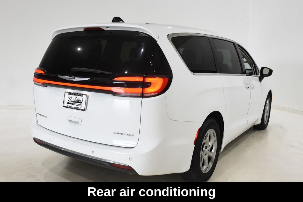 Used 2024 Chrysler Pacifica Limited Van Passenger Van
