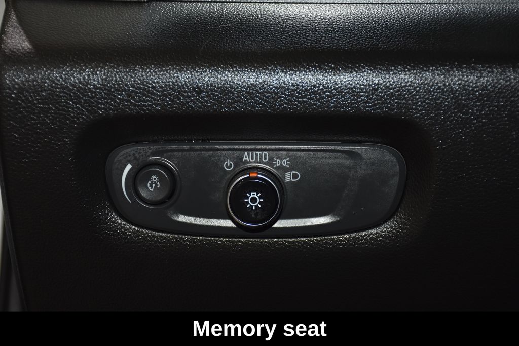 2022 Chevrolet Traverse Premier - Photo 12