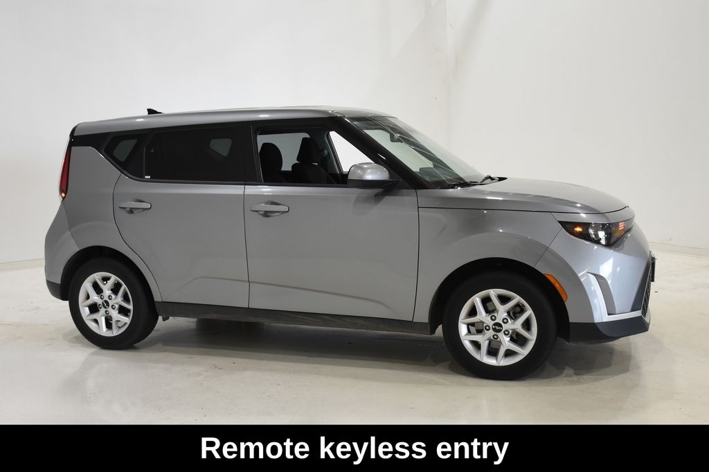 Used 2025 Kia Soul LX Hatchback
