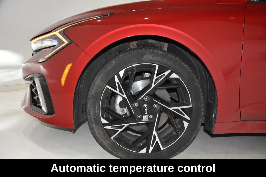 2025 Kia K5 GT-Line - Photo 8