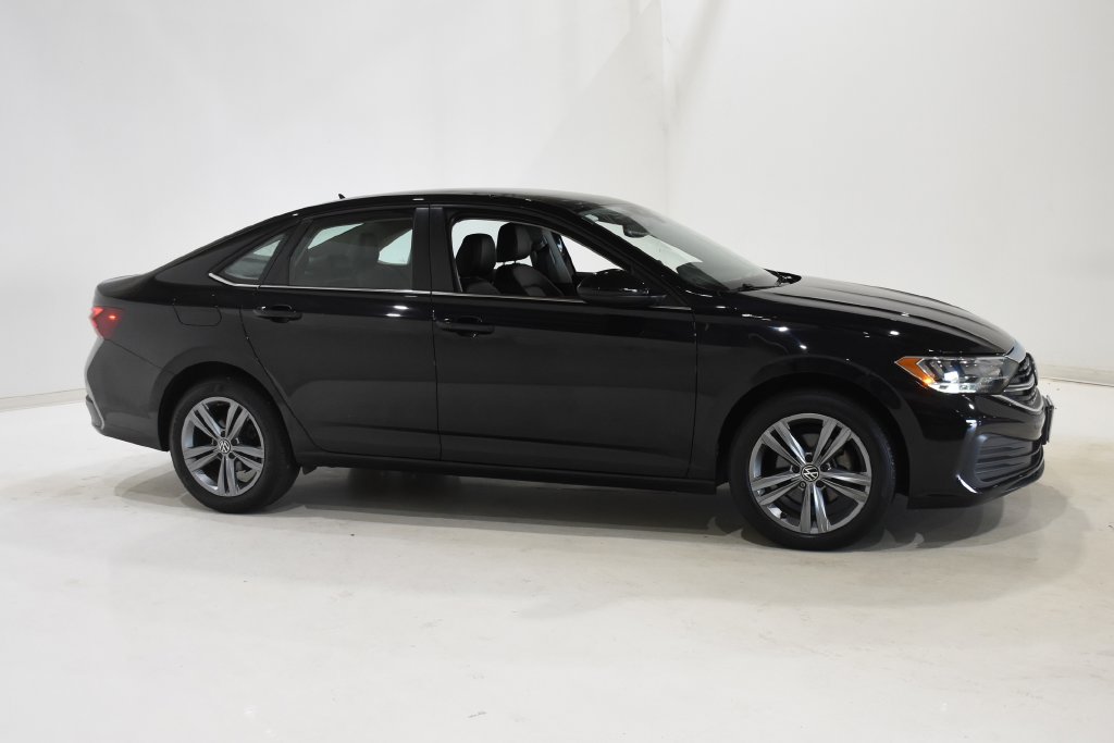 Used 2024 Volkswagen Jetta 1.5T SE Sedan