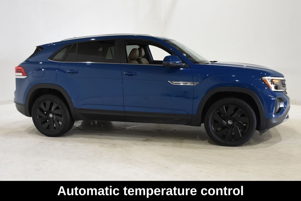 Used 2025 Volkswagen Atlas Cross Sport 2.0T SE w/Technology SUV