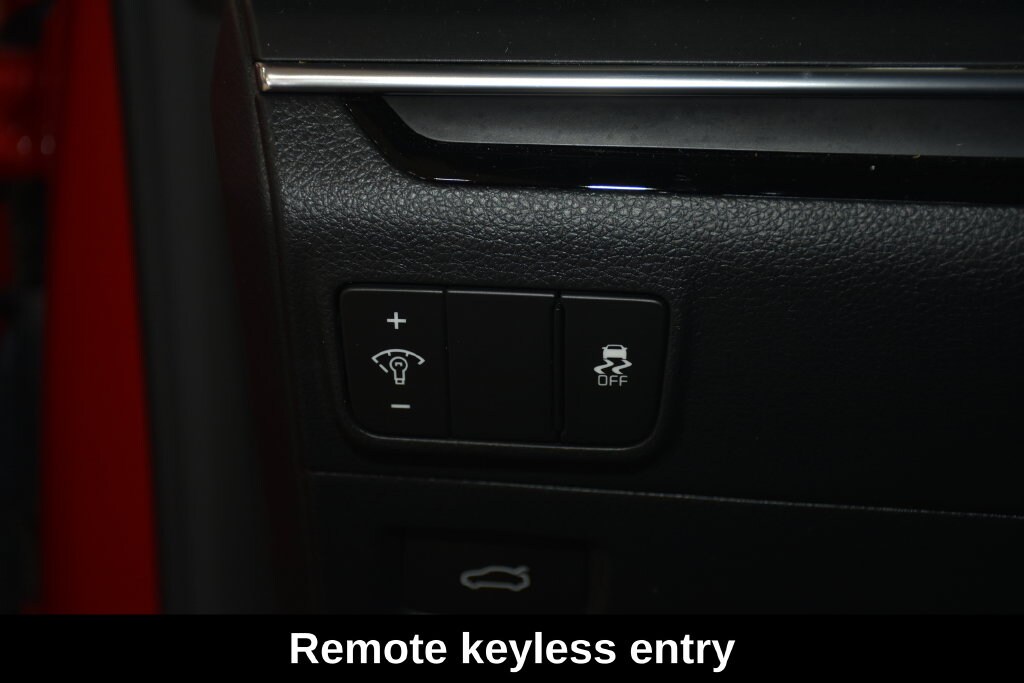 2025 Kia K5 GT-Line - Photo 13