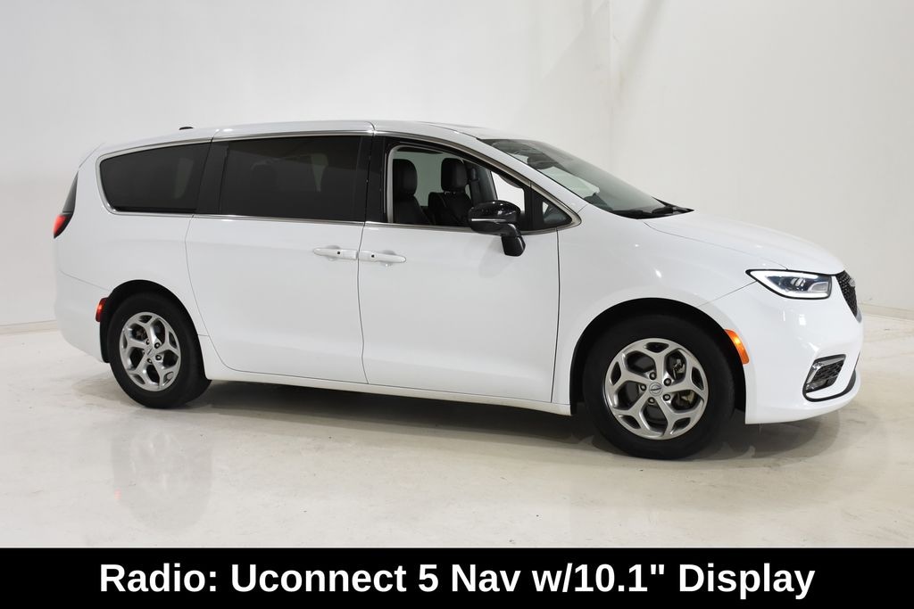 Used 2024 Chrysler Pacifica Limited Van Passenger Van