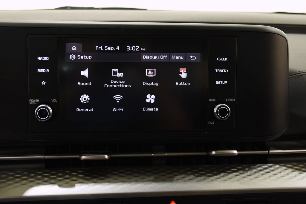 2024 Kia Carnival LX - Photo 18