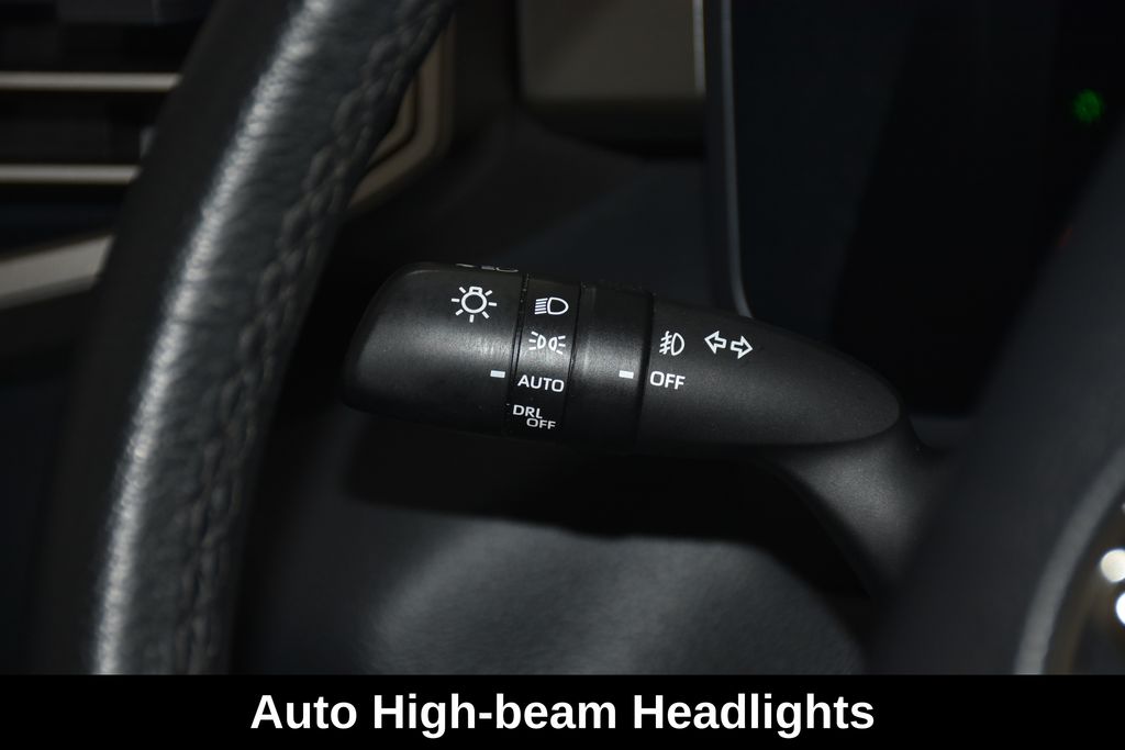 2023 Toyota Sequoia SR5 - Photo 14