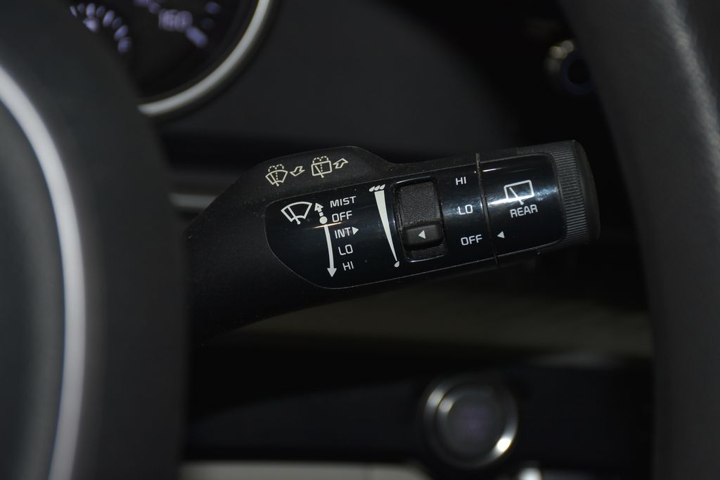 2024 Kia Carnival LX - Photo 15