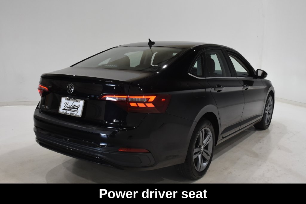 Used 2024 Volkswagen Jetta 1.5T SE Sedan