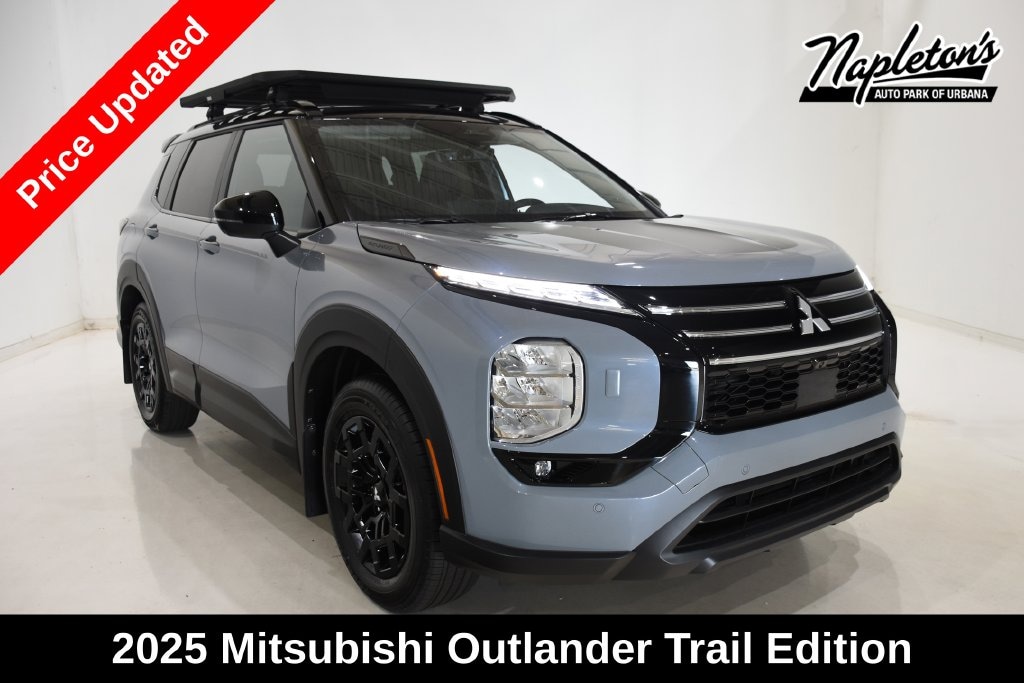Used 2025 Mitsubishi Outlander Trail Edition SUV