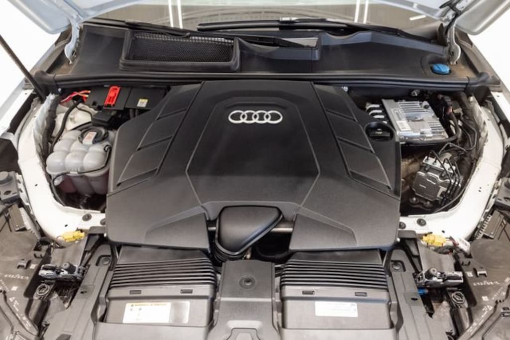 Used 2024 Audi Q7 55 Premium SUV