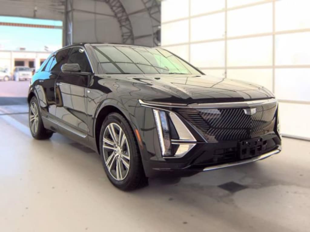 Used 2024 CADILLAC LYRIQ Luxury SUV