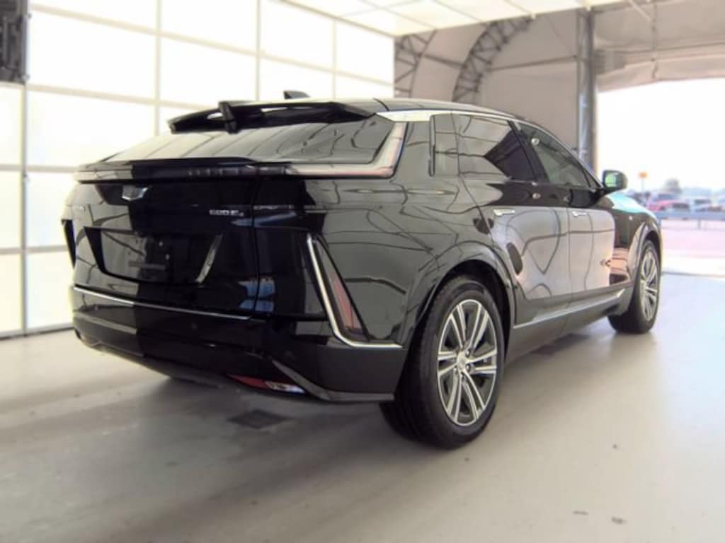 Used 2024 CADILLAC LYRIQ Luxury SUV