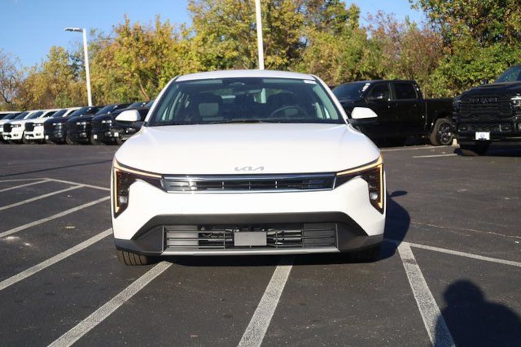 New 2025 Kia K4 EX Sedan