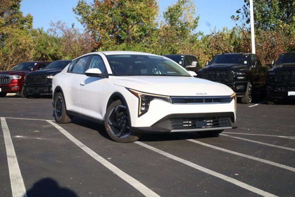 New 2025 Kia K4 EX Sedan
