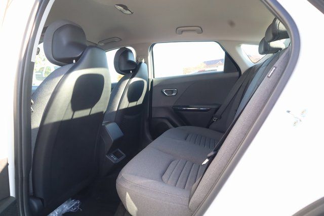 2025 Kia K4 EX - Photo 23