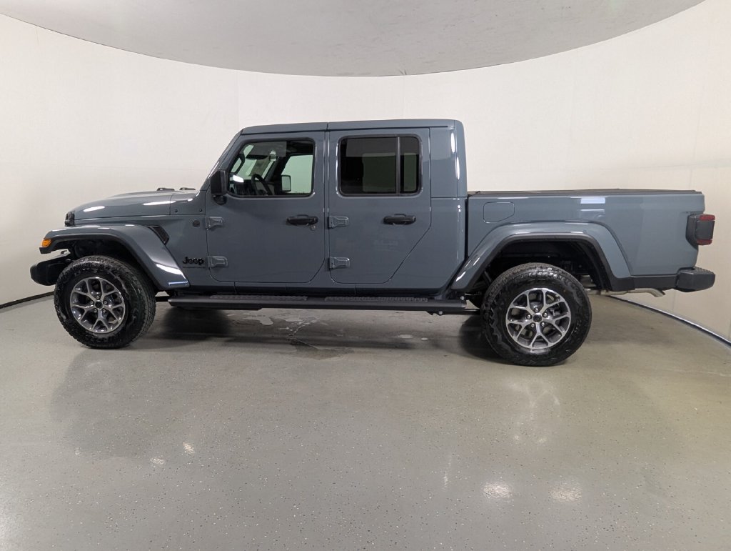 New 2026 Jeep Gladiator SPORT S 4X4 Pickup