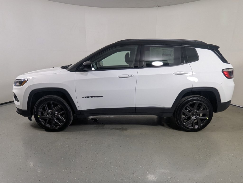 New 2026 Jeep Compass LIMITED ALTITUDE 4X4 Sport Utility
