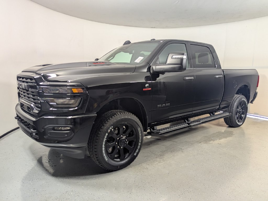 New 2026 Ram 2500 BIG HORN CREW CAB 4X4 6'4 BOX Pickup