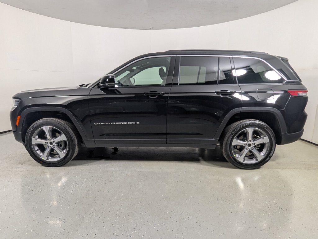 New 2026 Jeep Grand Cherokee LIMITED 4X4 Sport Utility