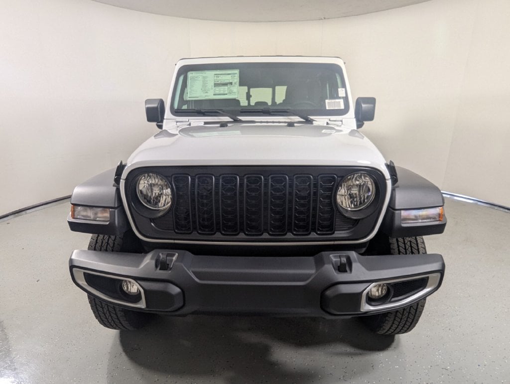 New 2026 Jeep Gladiator SPORT 4X4 Pickup