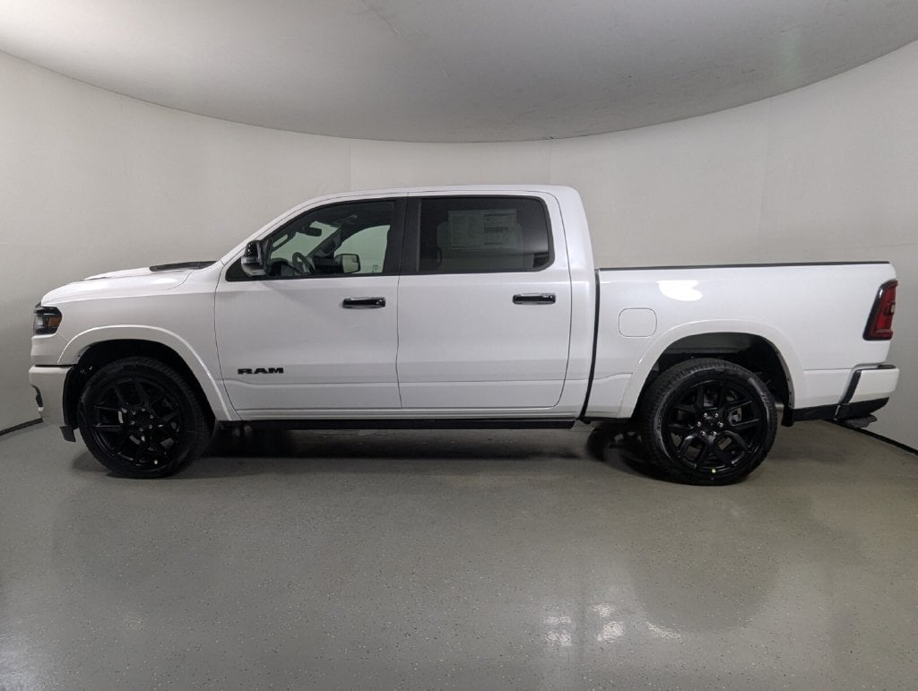 New 2026 Ram 1500 LARAMIE CREW CAB 4X4 5'7 BOX Pickup