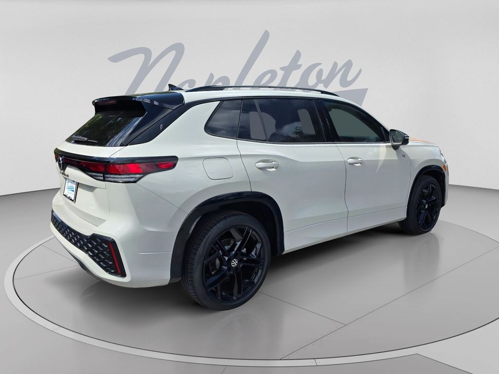 New 2026 Volkswagen Tiguan SE R-Line Black SUV
