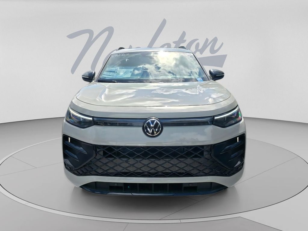 New 2026 Volkswagen Tiguan SE R-Line Black SUV