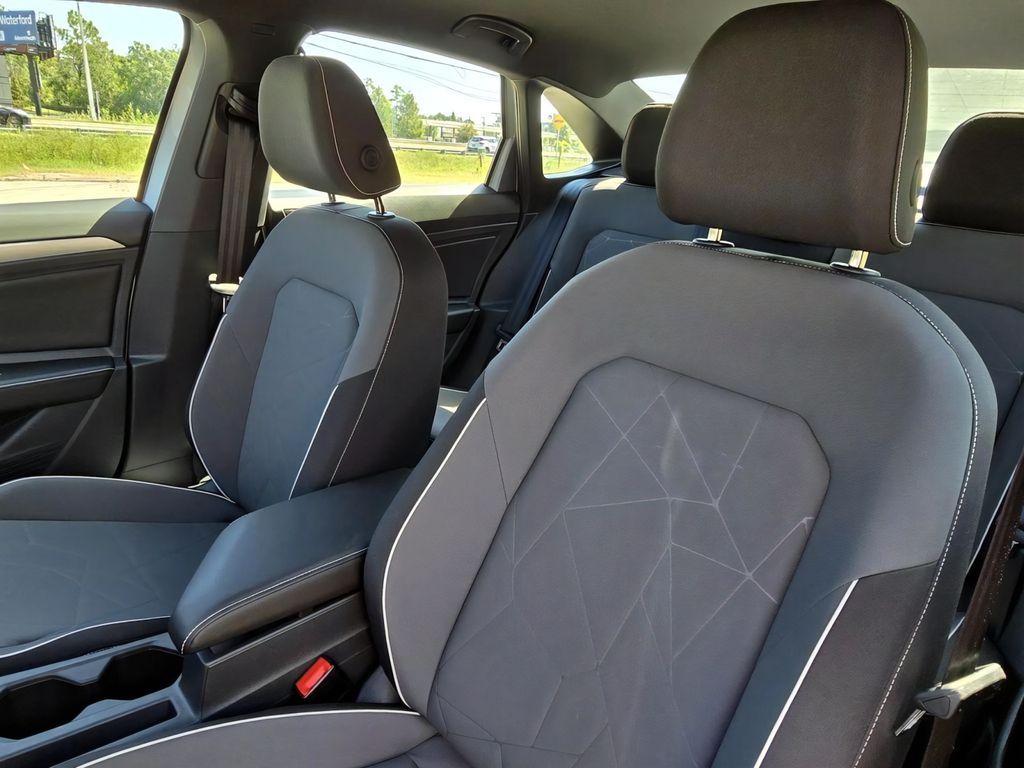 2025 Volkswagen Jetta Sport - Photo 21