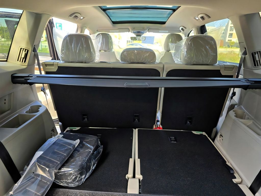2026 Volkswagen Atlas SE w/Tech - Photo 30