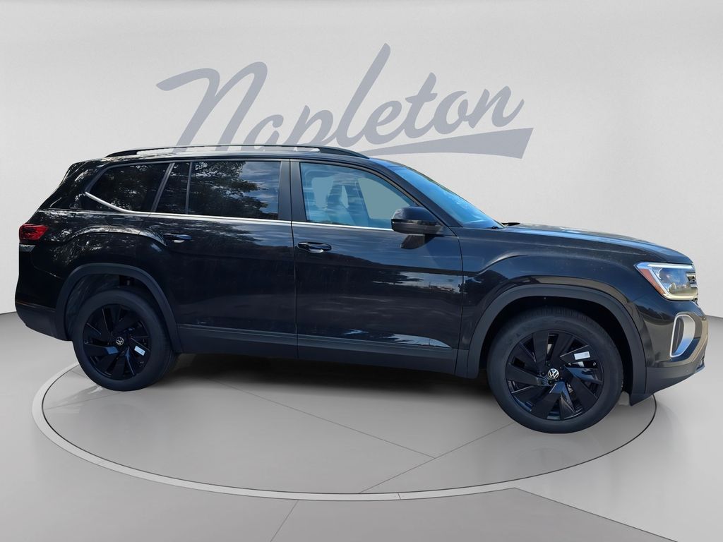 New 2026 Volkswagen Atlas SE w/Technology SUV