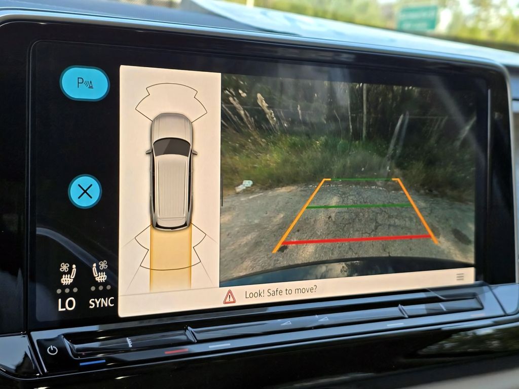2026 Volkswagen Atlas SE w/Tech - Photo 15