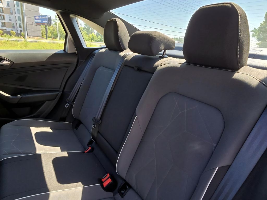 2025 Volkswagen Jetta Sport - Photo 24