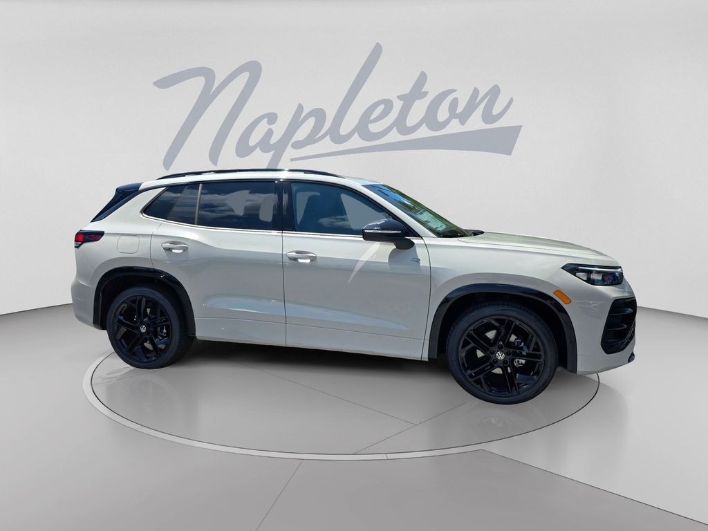 New 2026 Volkswagen Tiguan SE R-Line Black SUV